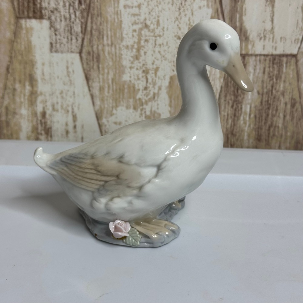 Vintage 1986 Enesco Porcelain Duck Figurine Goose Pink Flower Taiwan